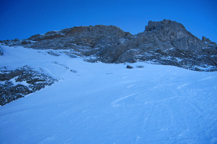 FLISWAND NE COULOIR