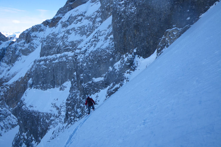 FLISWAND NE COULOIR