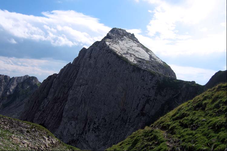 SILBERPLATTEN OSTWAND